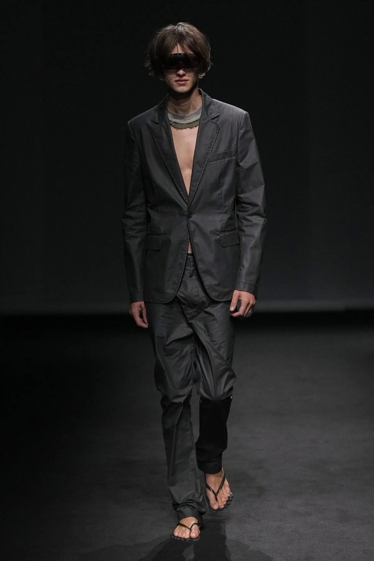 MM6 Maison Margiela réinvente la garde-robe masculine avec sa collection printemps 2027