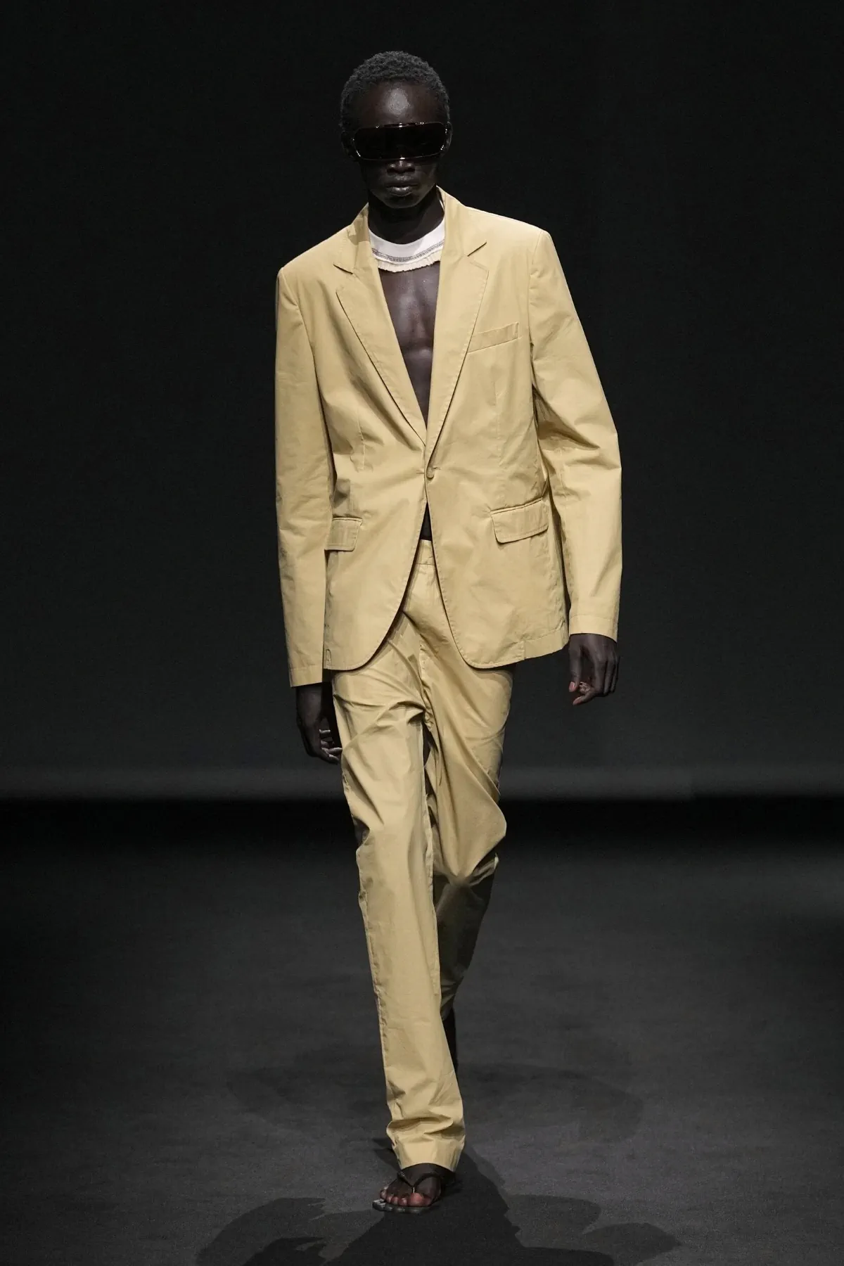 MM6 Maison Margiela réinvente la garde-robe masculine avec sa collection printemps 2027