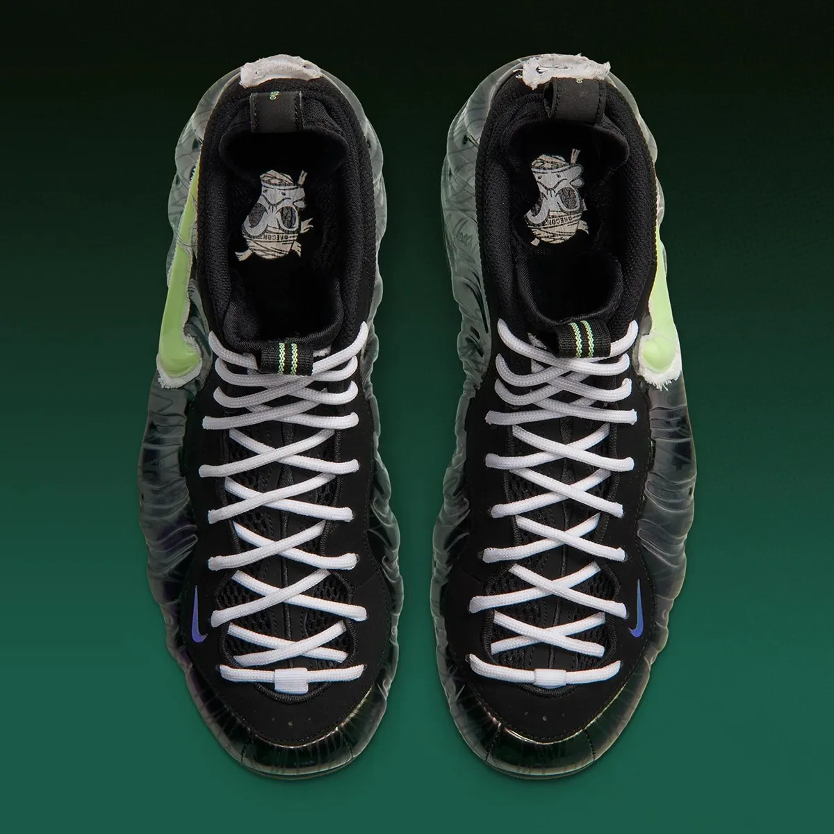 Nike Air Foamposite Pro Mummy Duck 3 Nike Air Foamposite Pro « Mummy Duck », le vestiaire des Oregon Ducks s’ouvre enfin au public