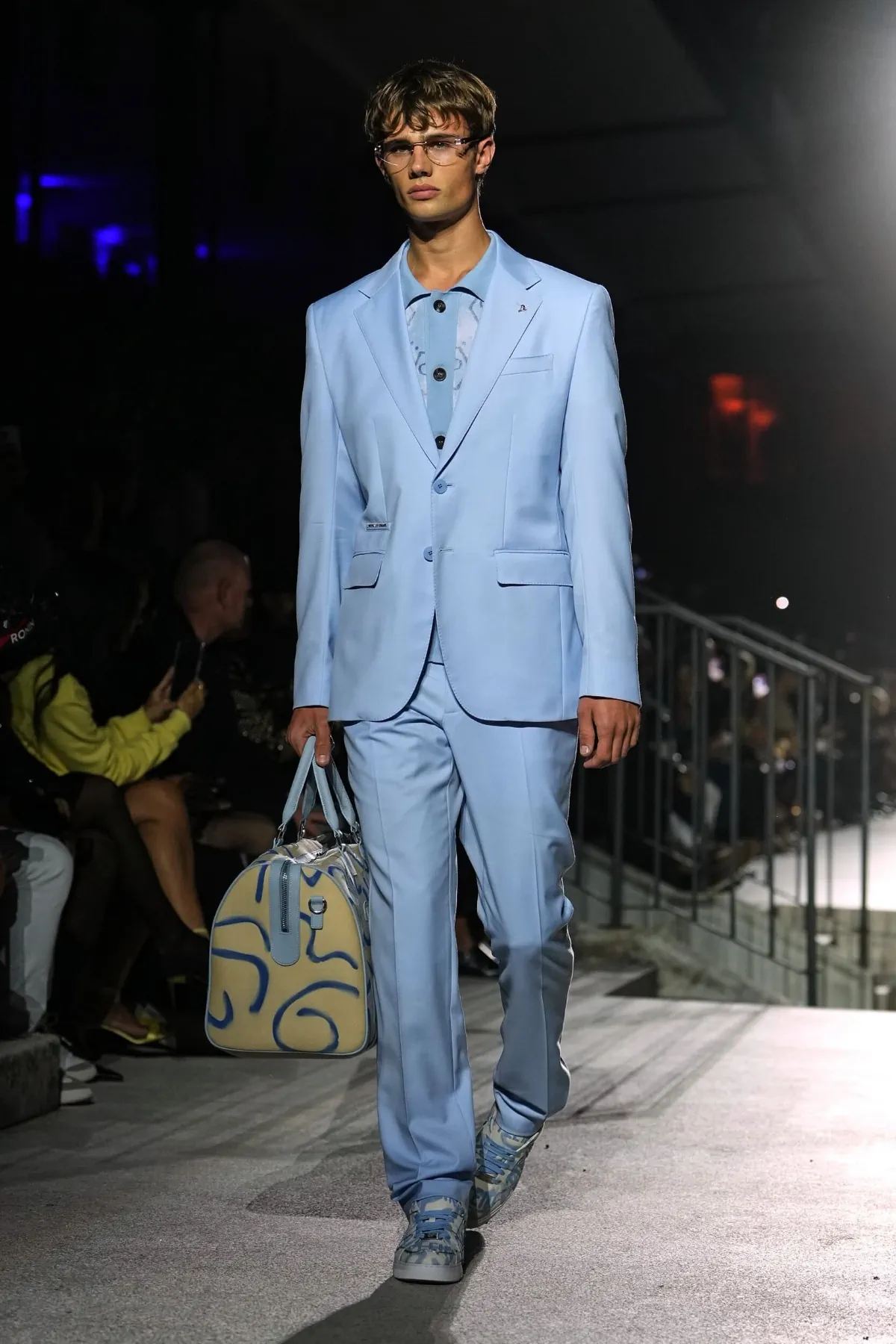 Philipp Plein Spring Summer 2027 Milan Fashion Week 10 Philipp Plein fait rugir Milan, entre monster trucks et costumes pastel, pour un printemps 2027 sans complexe
