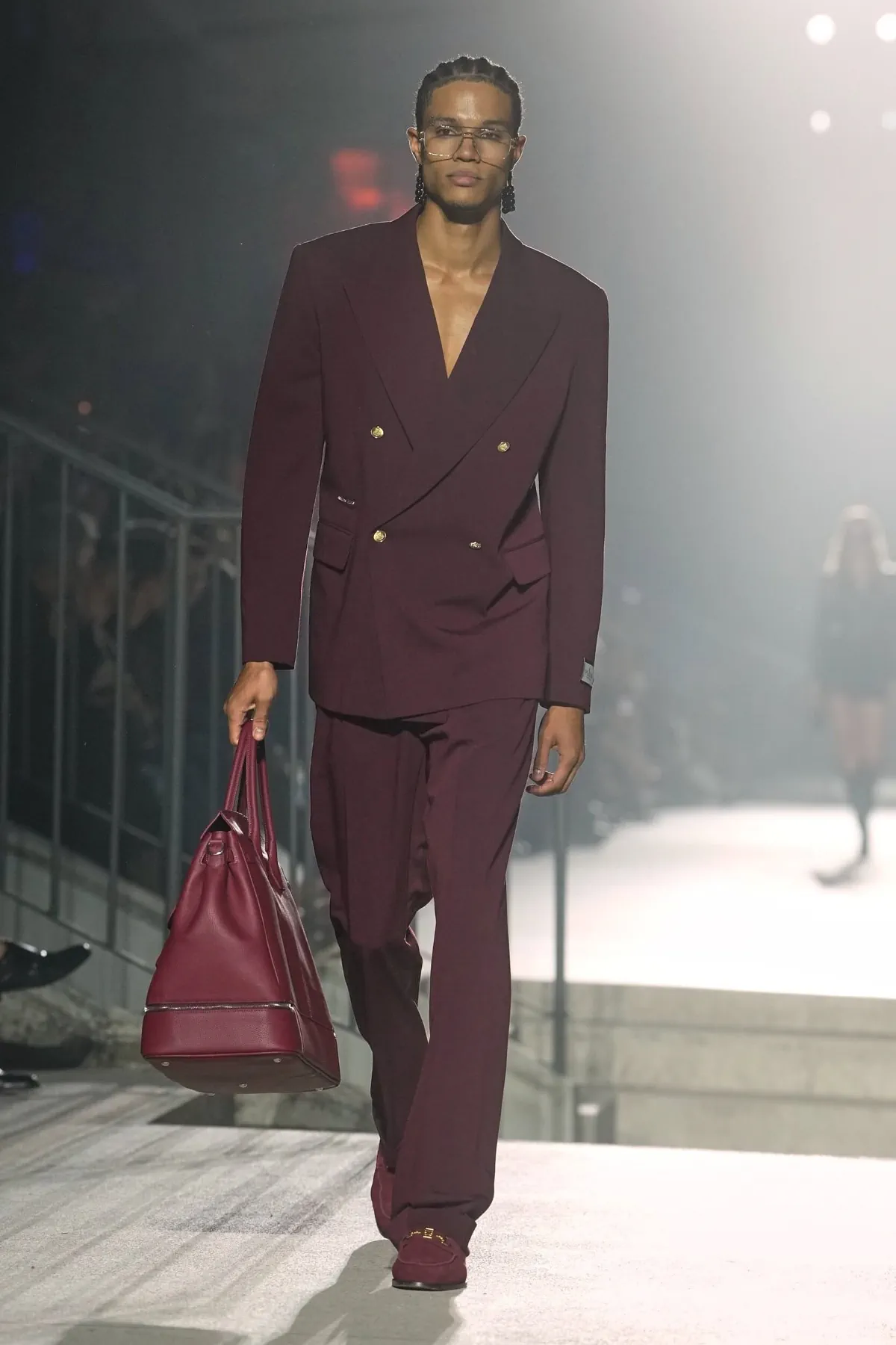 Philipp Plein Spring Summer 2027 Milan Fashion Week 2 Philipp Plein fait rugir Milan, entre monster trucks et costumes pastel, pour un printemps 2027 sans complexe