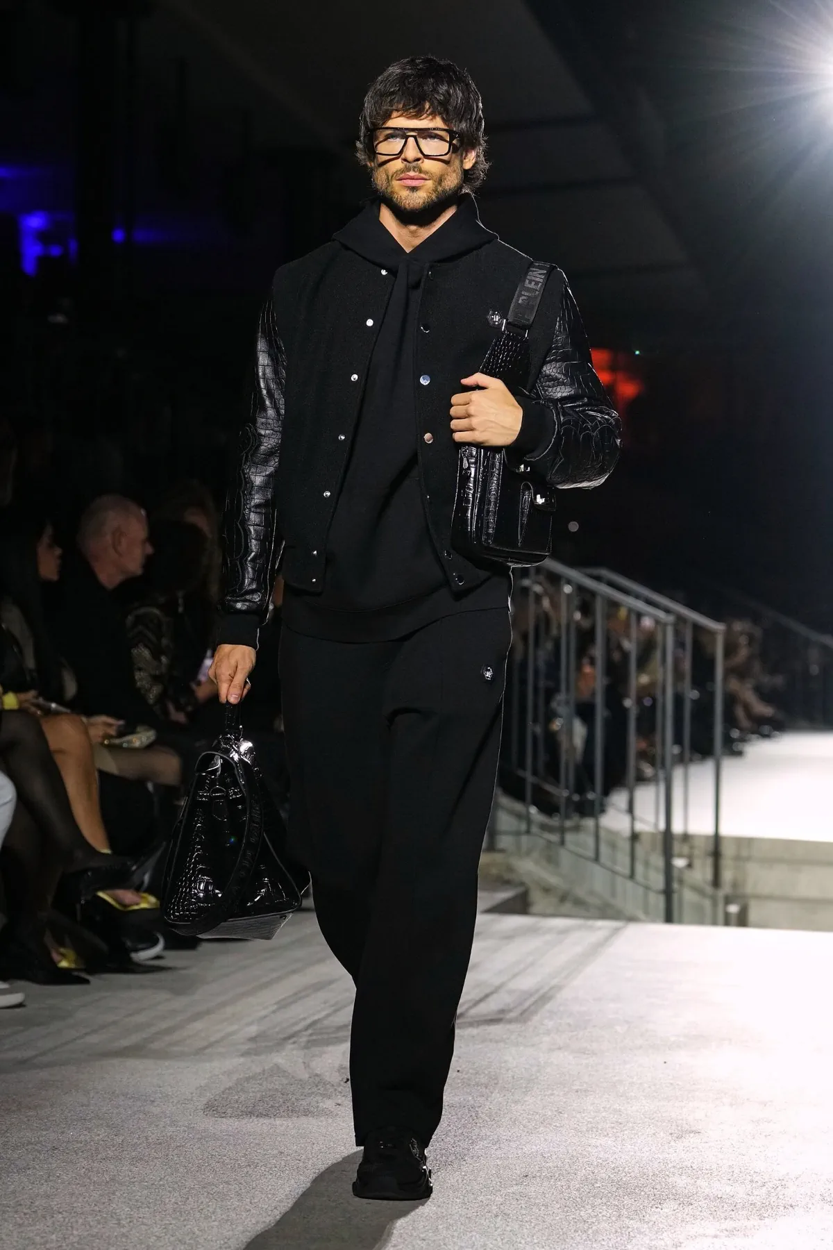 Philipp Plein Spring Summer 2027 Milan Fashion Week 26 Philipp Plein fait rugir Milan, entre monster trucks et costumes pastel, pour un printemps 2027 sans complexe