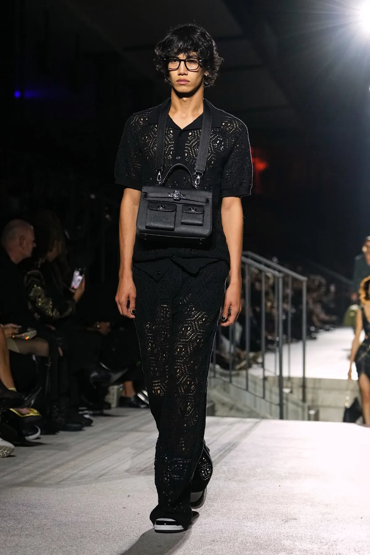 Philipp Plein Spring Summer 2027 Milan Fashion Week 27 Philipp Plein fait rugir Milan, entre monster trucks et costumes pastel, pour un printemps 2027 sans complexe
