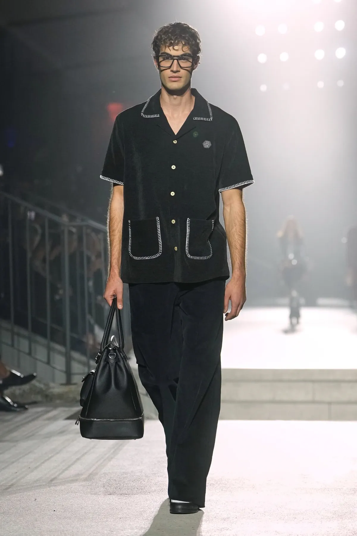 Philipp Plein Spring Summer 2027 Milan Fashion Week 3 Philipp Plein fait rugir Milan, entre monster trucks et costumes pastel, pour un printemps 2027 sans complexe