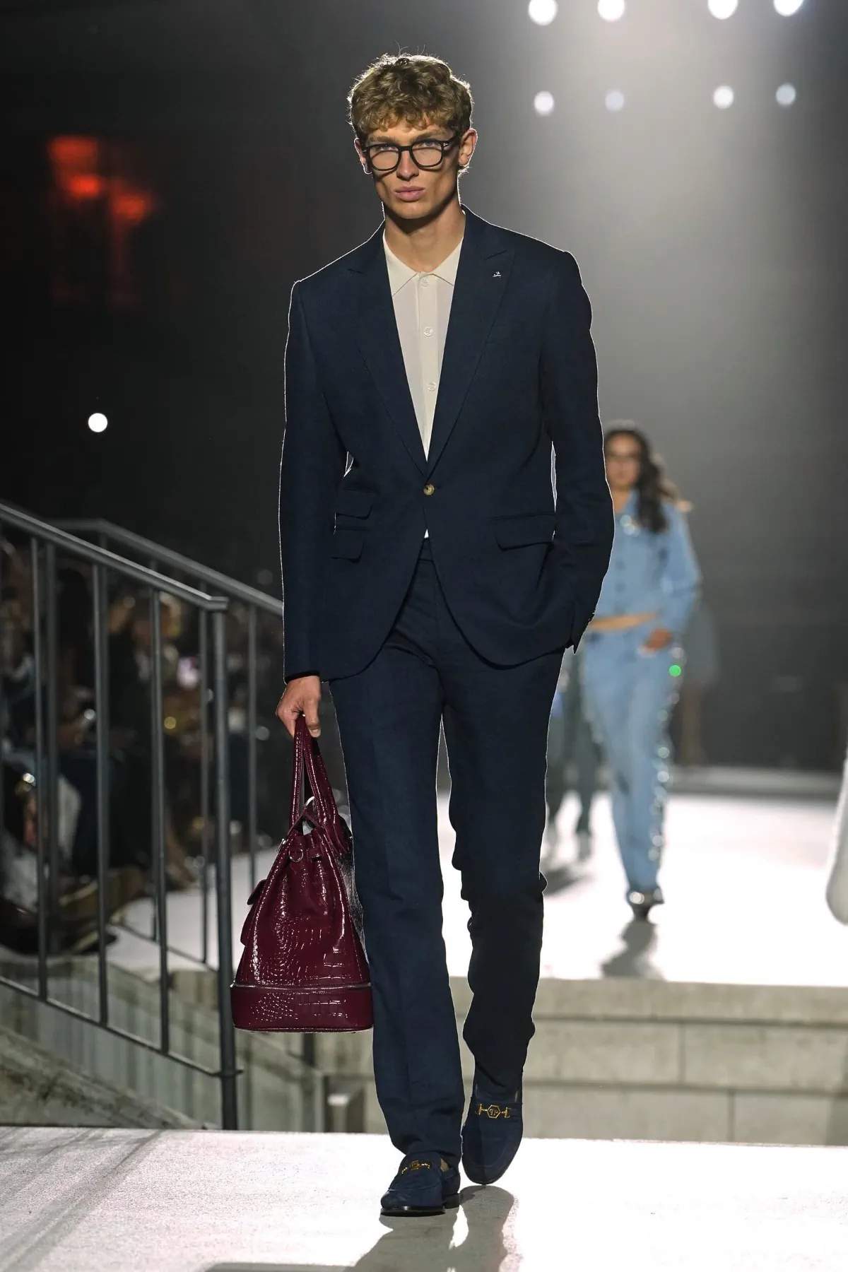 Philipp Plein Spring Summer 2027 Milan Fashion Week 8 Philipp Plein fait rugir Milan, entre monster trucks et costumes pastel, pour un printemps 2027 sans complexe