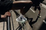 Salomon Aero Blaze 4 : la marque de Annecy affine sa signature entre chrono et trottoir
