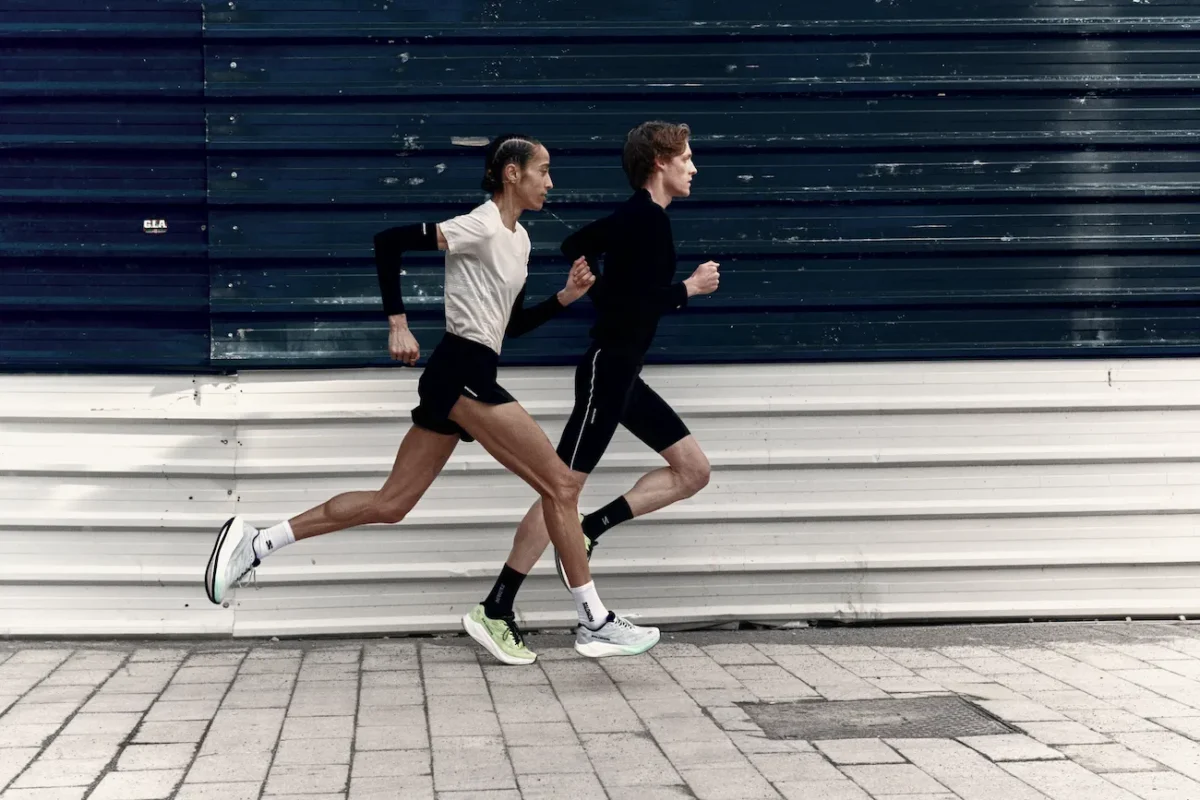 Salomon Aero Blaze 4 : la marque de Annecy affine sa signature entre chrono et trottoir