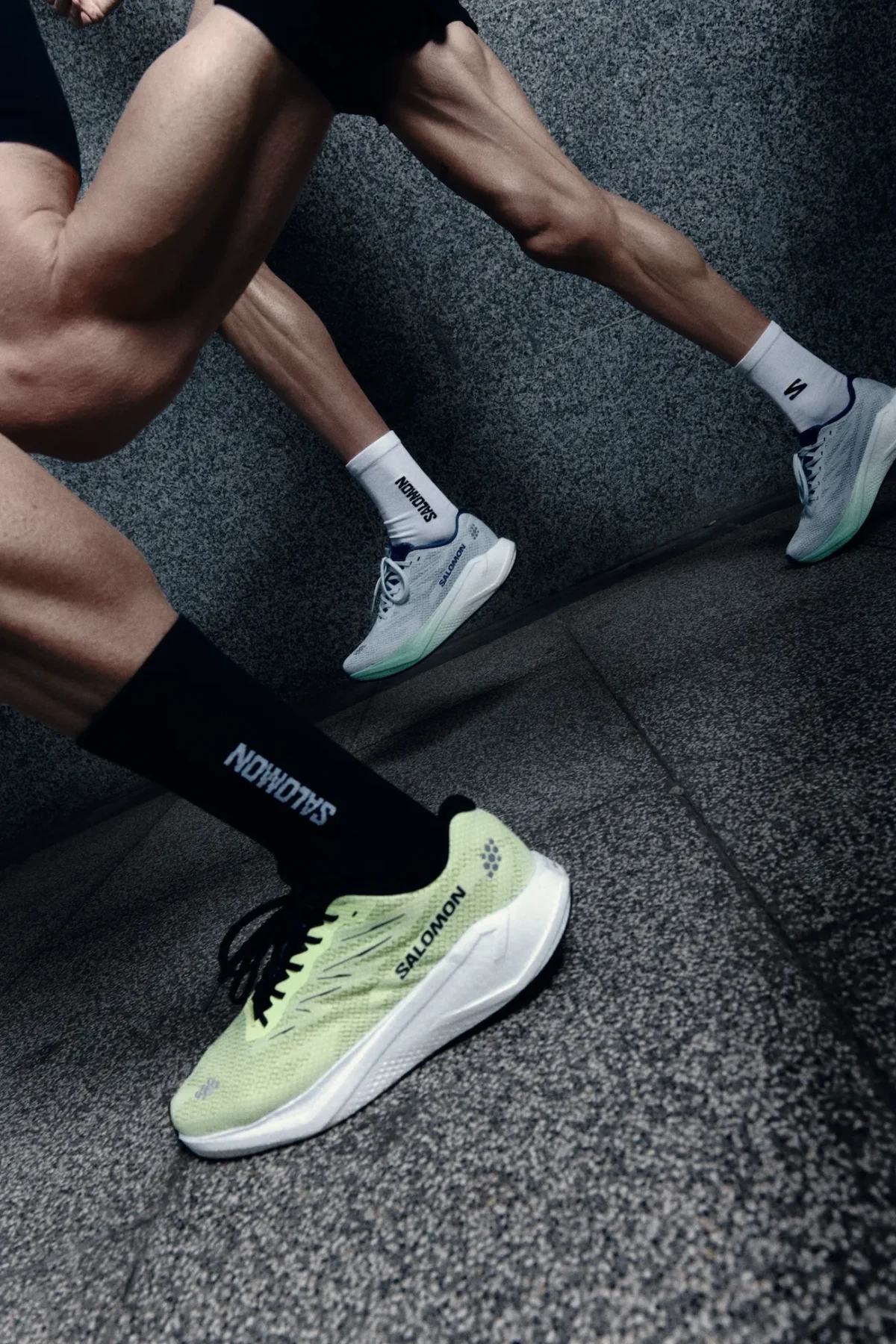 Salomon Aero Blaze 4 : la marque de Annecy affine sa signature entre chrono et trottoir