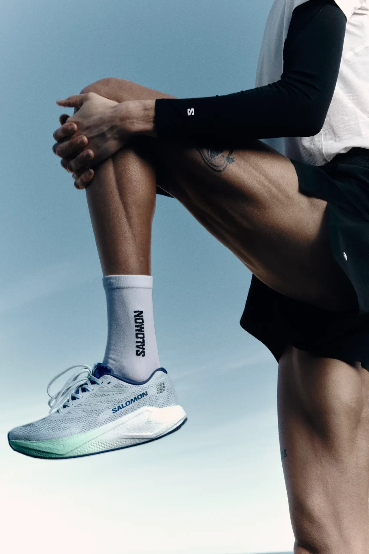 Salomon Aero Blaze 4 : la marque de Annecy affine sa signature entre chrono et trottoir