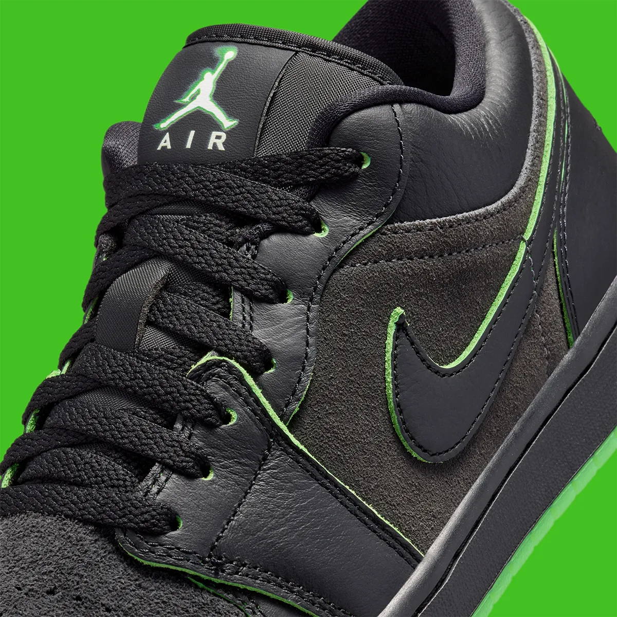 L’Air Jordan 1 Low « Halloween » sort ses griffes vert fluo pour la nuit des citrouilles