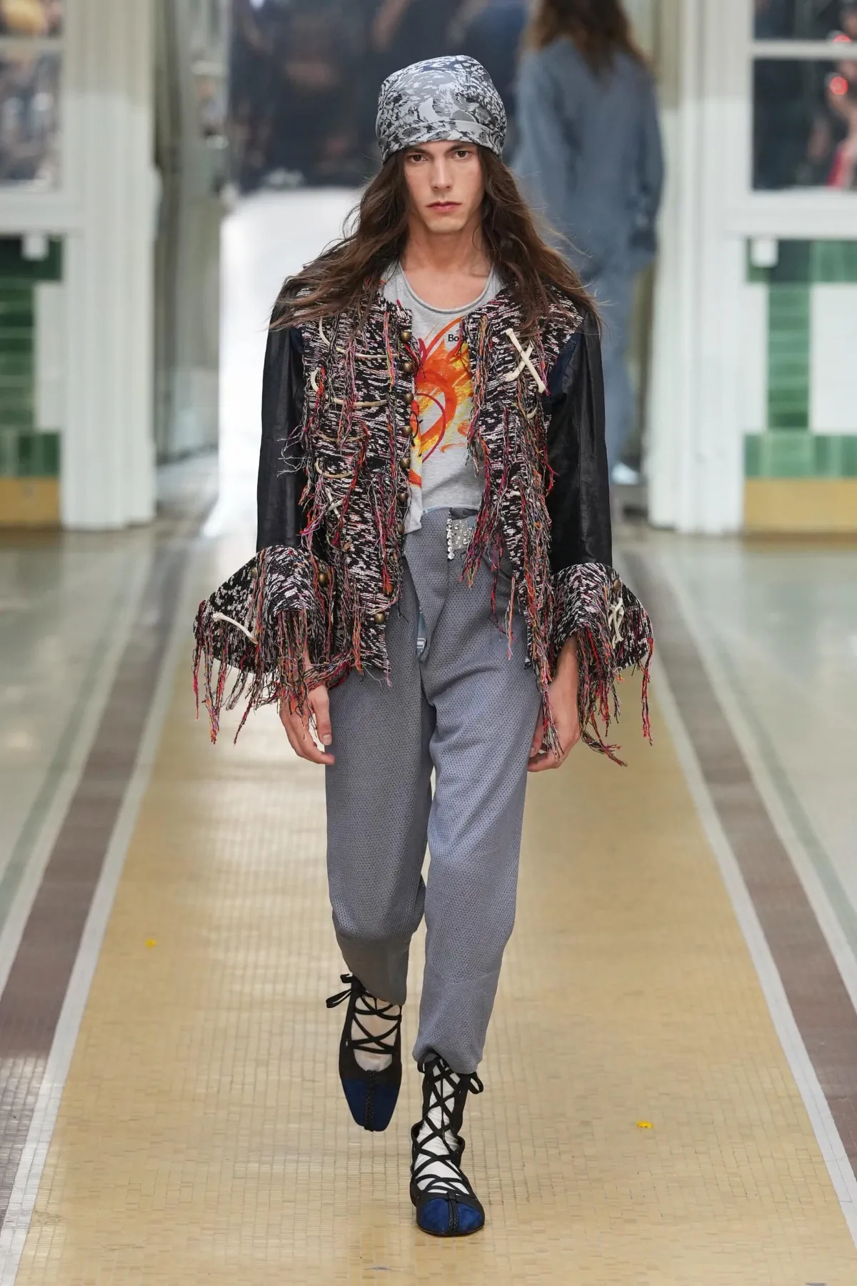 Au printemps 2027, Andreas Kronthaler for Vivienne Westwood libère l’homme en chemise de nuit