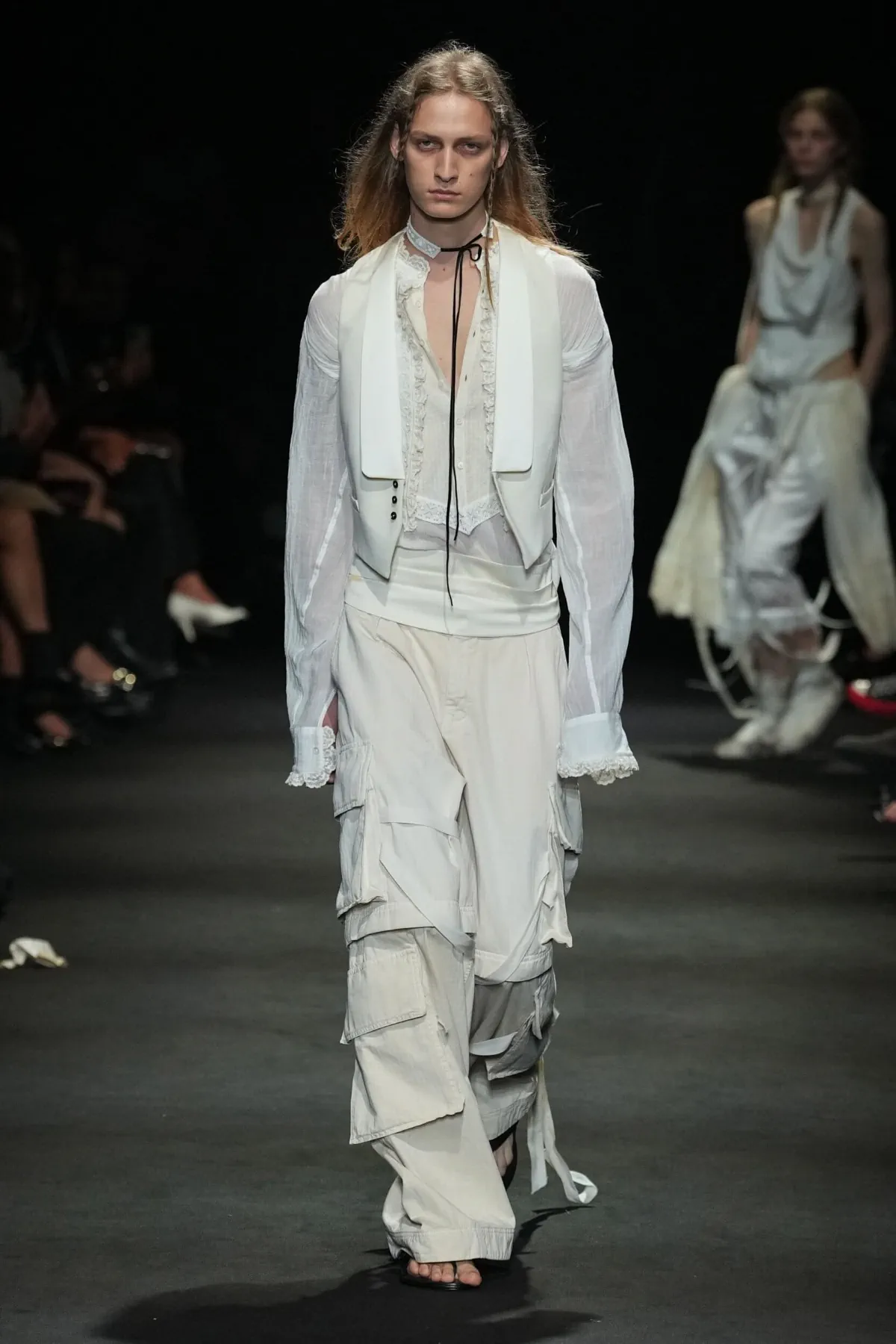 Ann Demeulemeester Printemps 2027, Lonesome Heaven ou l'élégance usée du désert californien