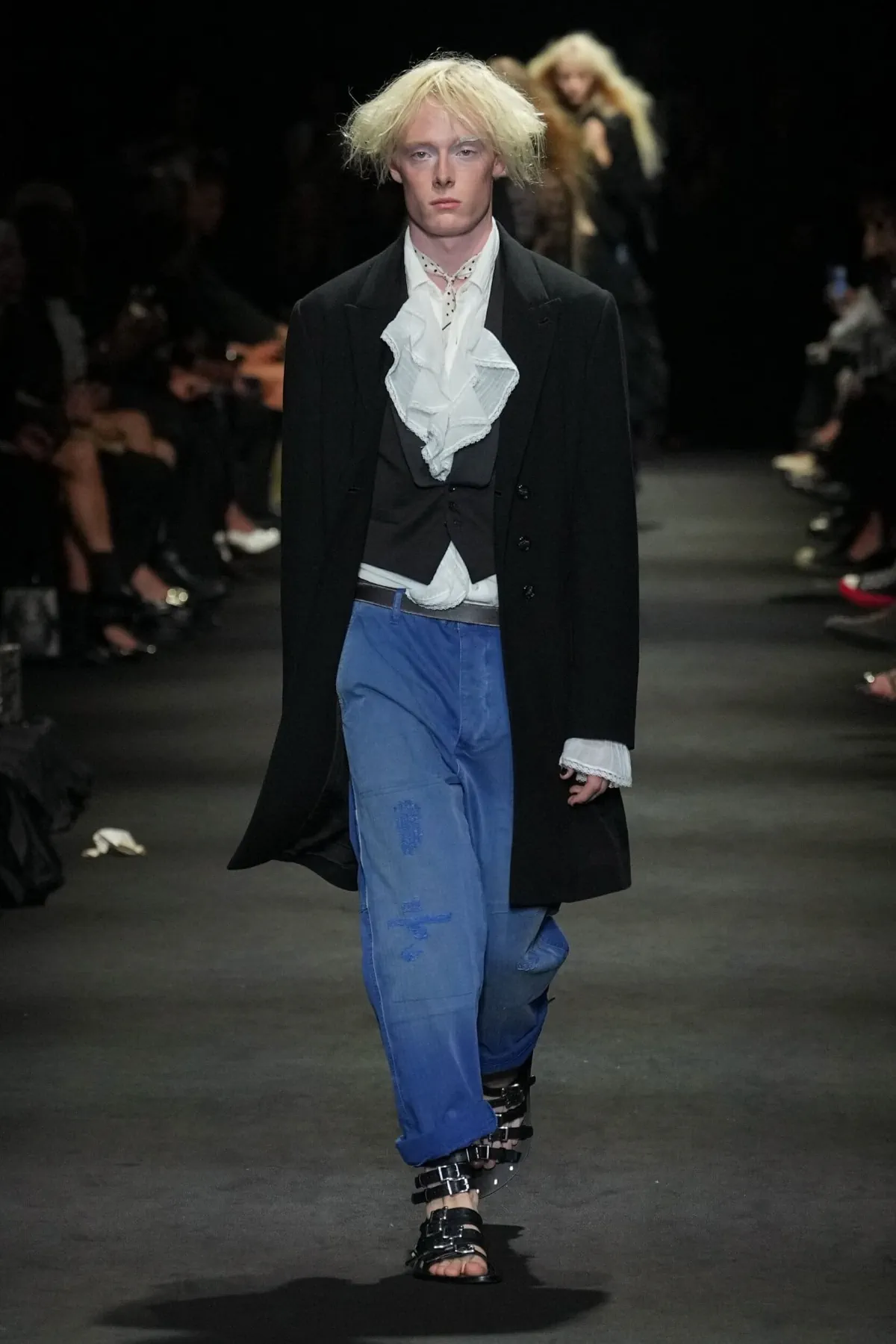 Ann Demeulemeester Printemps 2027, Lonesome Heaven ou l'élégance usée du désert californien