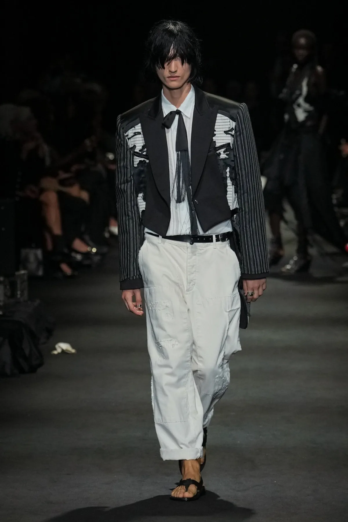 Ann Demeulemeester Printemps 2027, Lonesome Heaven ou l'élégance usée du désert californien