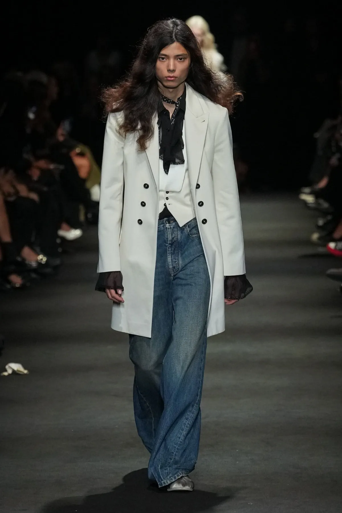 Ann Demeulemeester Printemps 2027, Lonesome Heaven ou l'élégance usée du désert californien