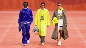 Lacoste printemps 2027, le polo blanc retrouve sa mauvaise réputation