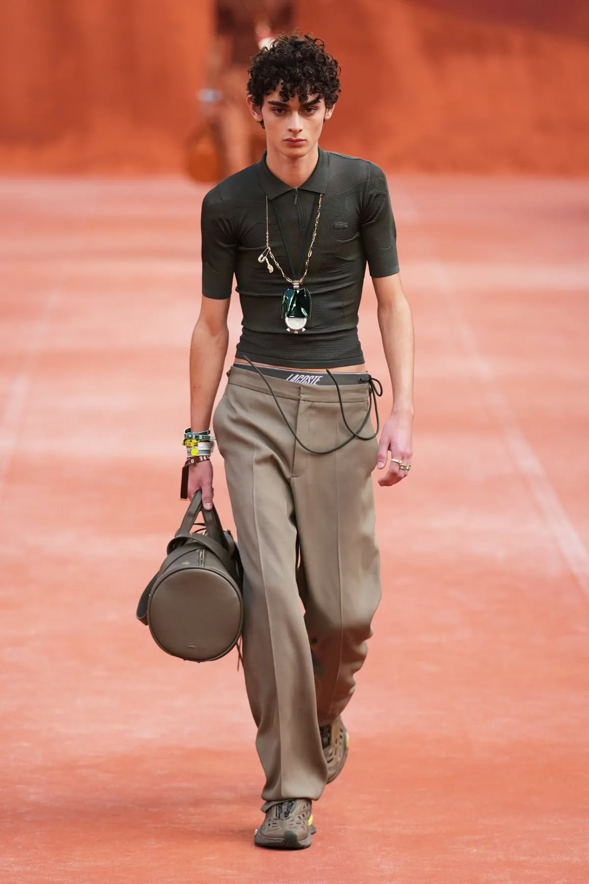 Lacoste Spring Summer 2027 Paris Fashion Week 3 Lacoste printemps 2027, le polo blanc retrouve sa mauvaise réputation