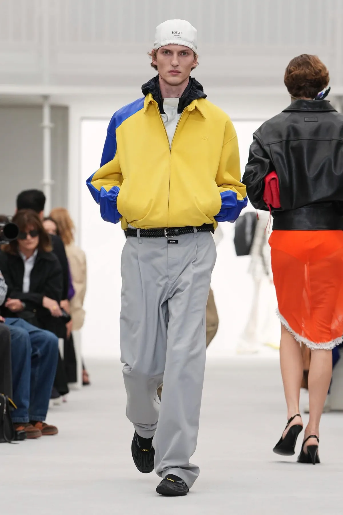LOEWE printemps 2027, le luxe que l'on peut toucher