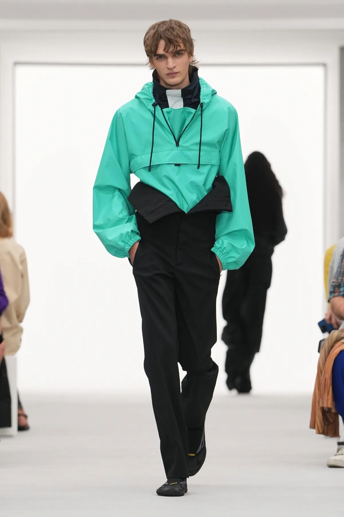 LOEWE printemps 2027, le luxe que l'on peut toucher