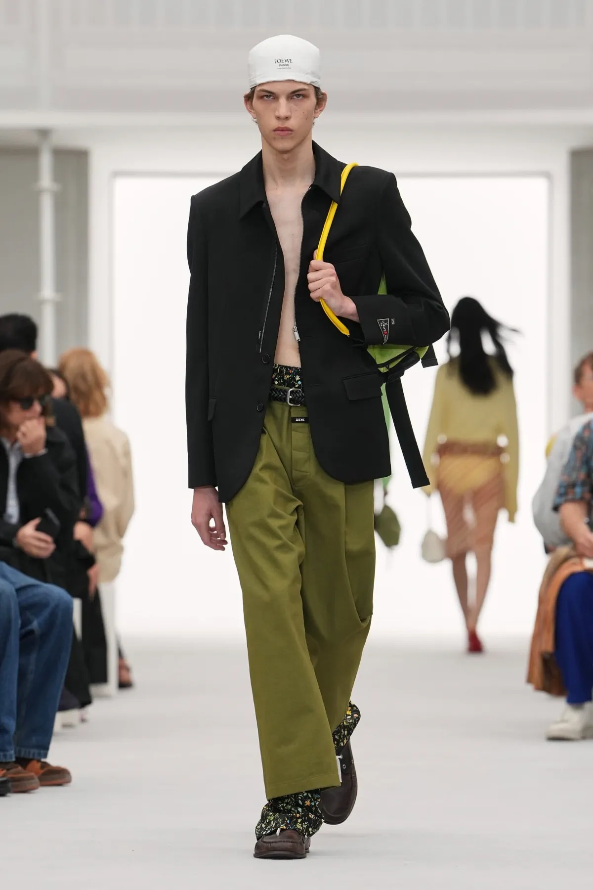 LOEWE printemps 2027, le luxe que l'on peut toucher