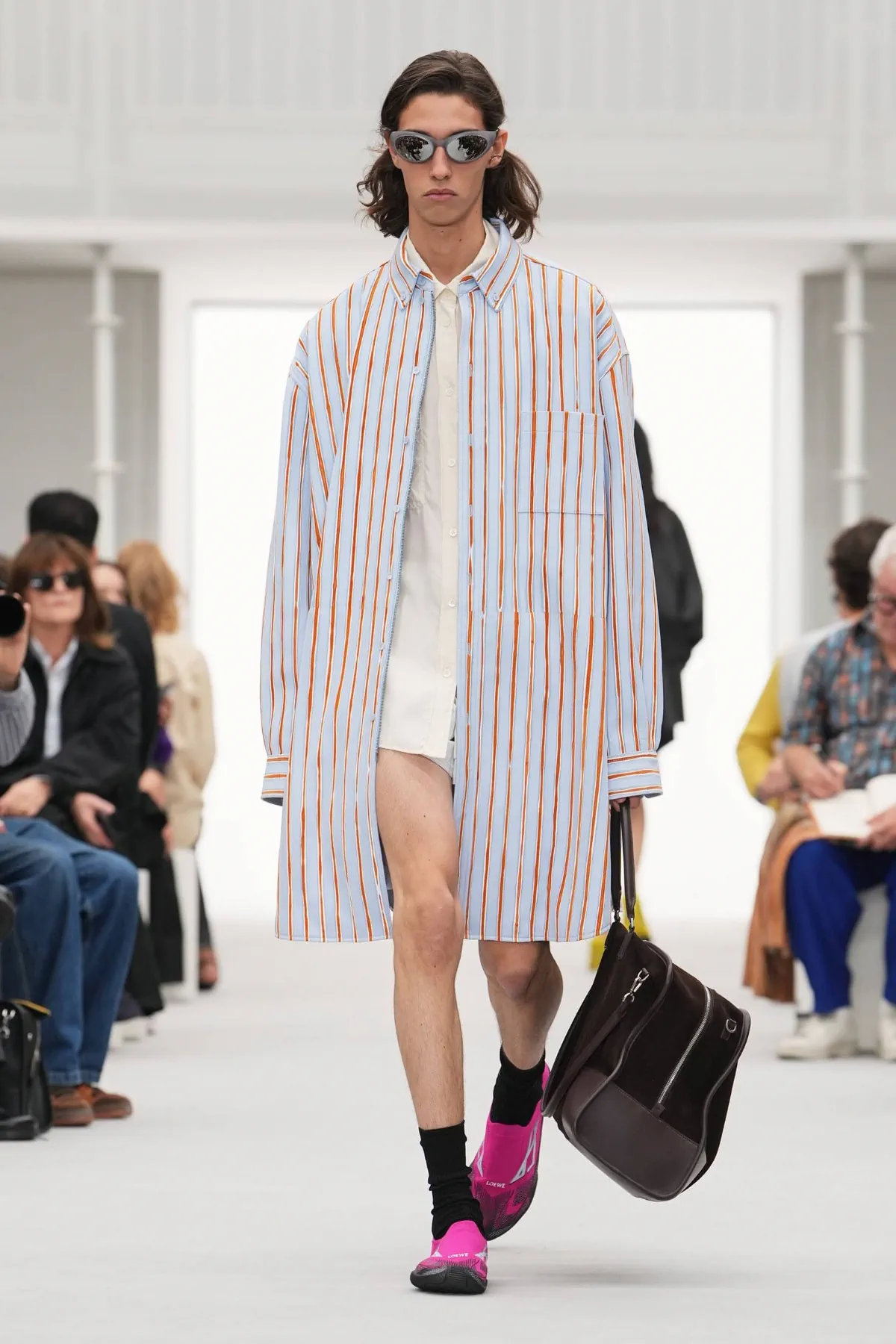 LOEWE printemps 2027, le luxe que l'on peut toucher