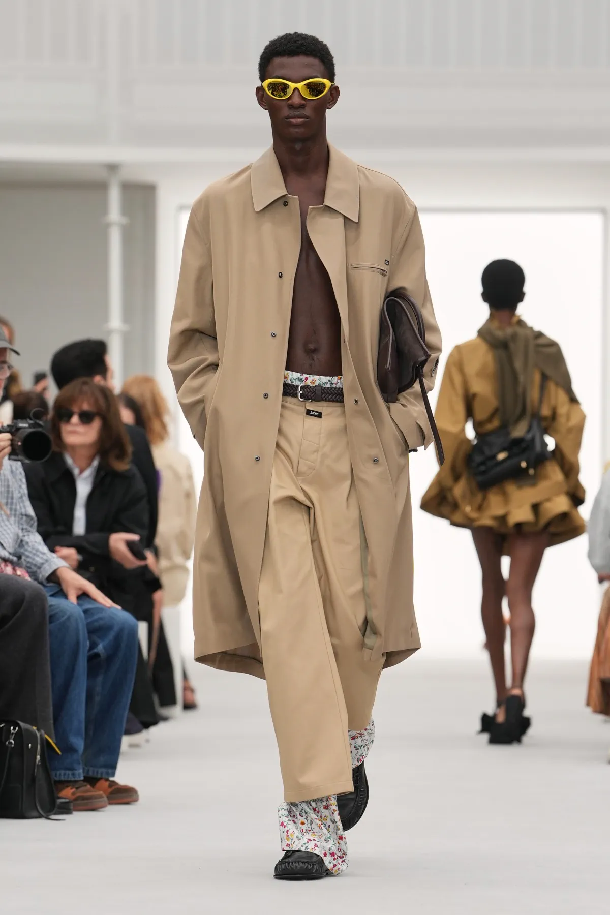 LOEWE printemps 2027, le luxe que l'on peut toucher