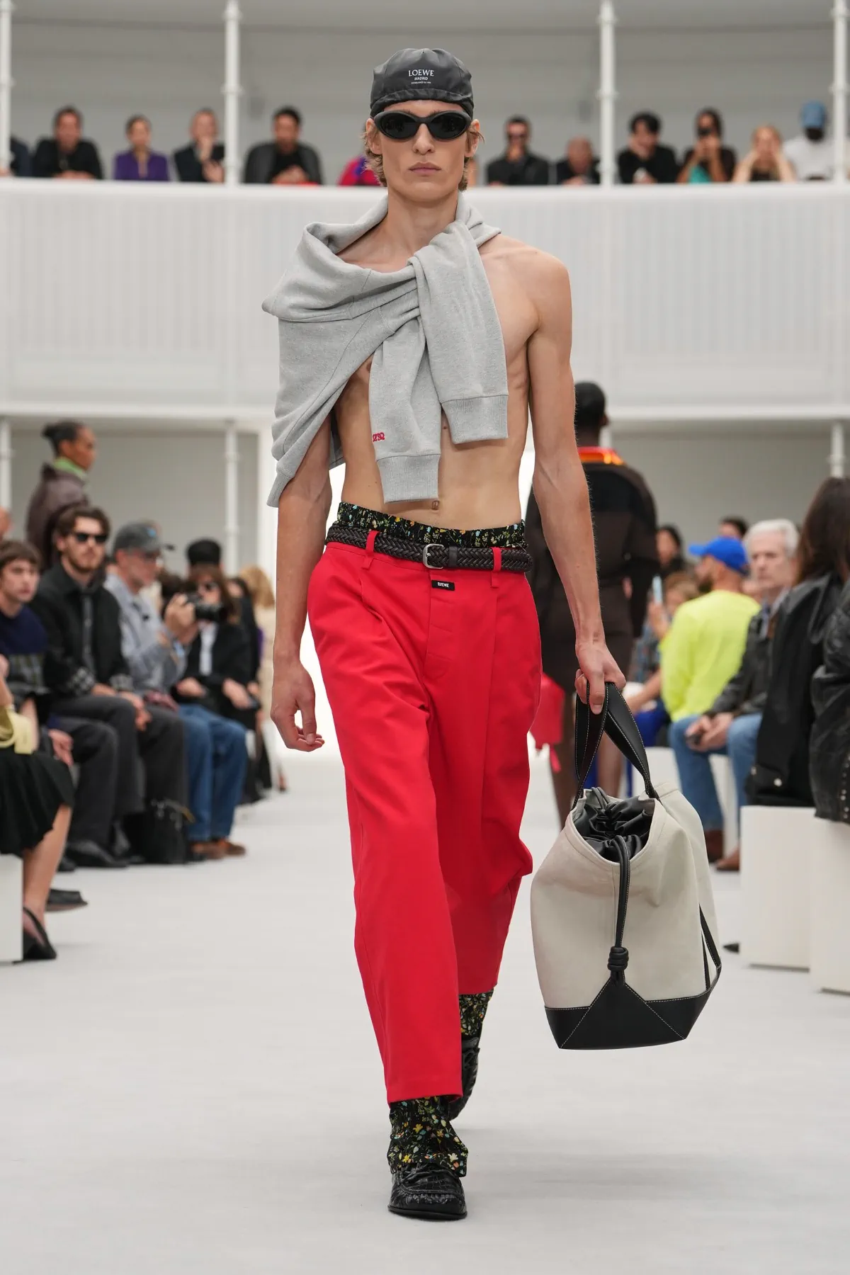LOEWE printemps 2027, le luxe que l'on peut toucher