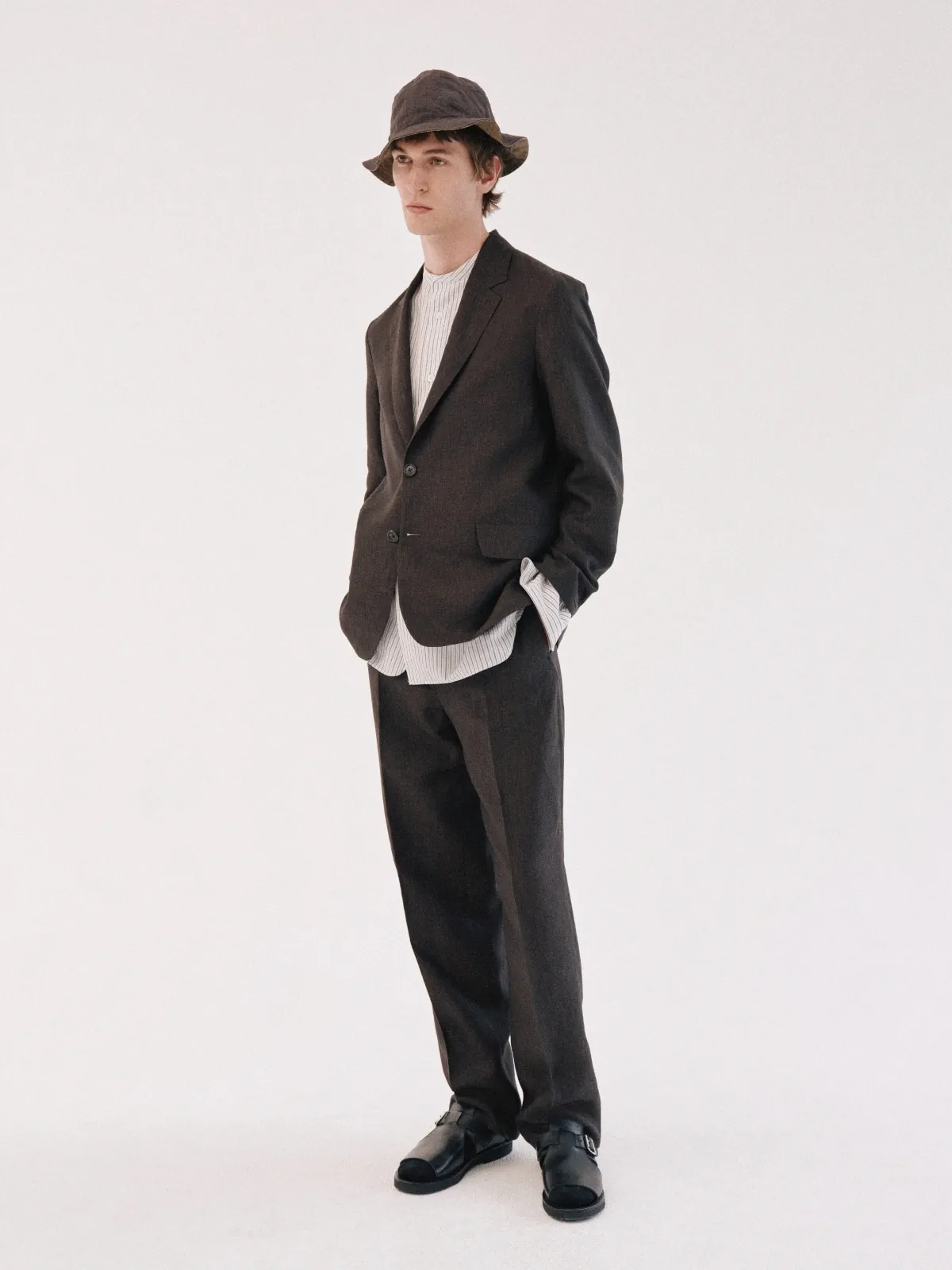 Margaret Howell Spring Summer 2027 Paris Fashion Week 3 Margaret Howell, printemps 2027 - le vestiaire des lundis matin