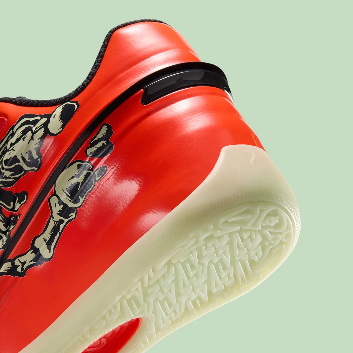 Avec Nike KD 19 « Halloween », Kevin Durant donne corps à la Faucheuse
