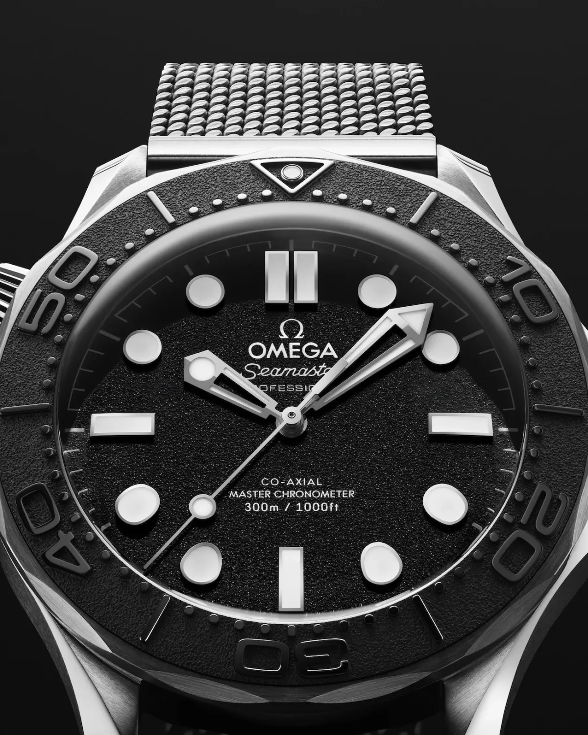 James Bond ou Spectre ? Avec la Seamaster Diver 300M, OMEGA vous fait choisir votre camp