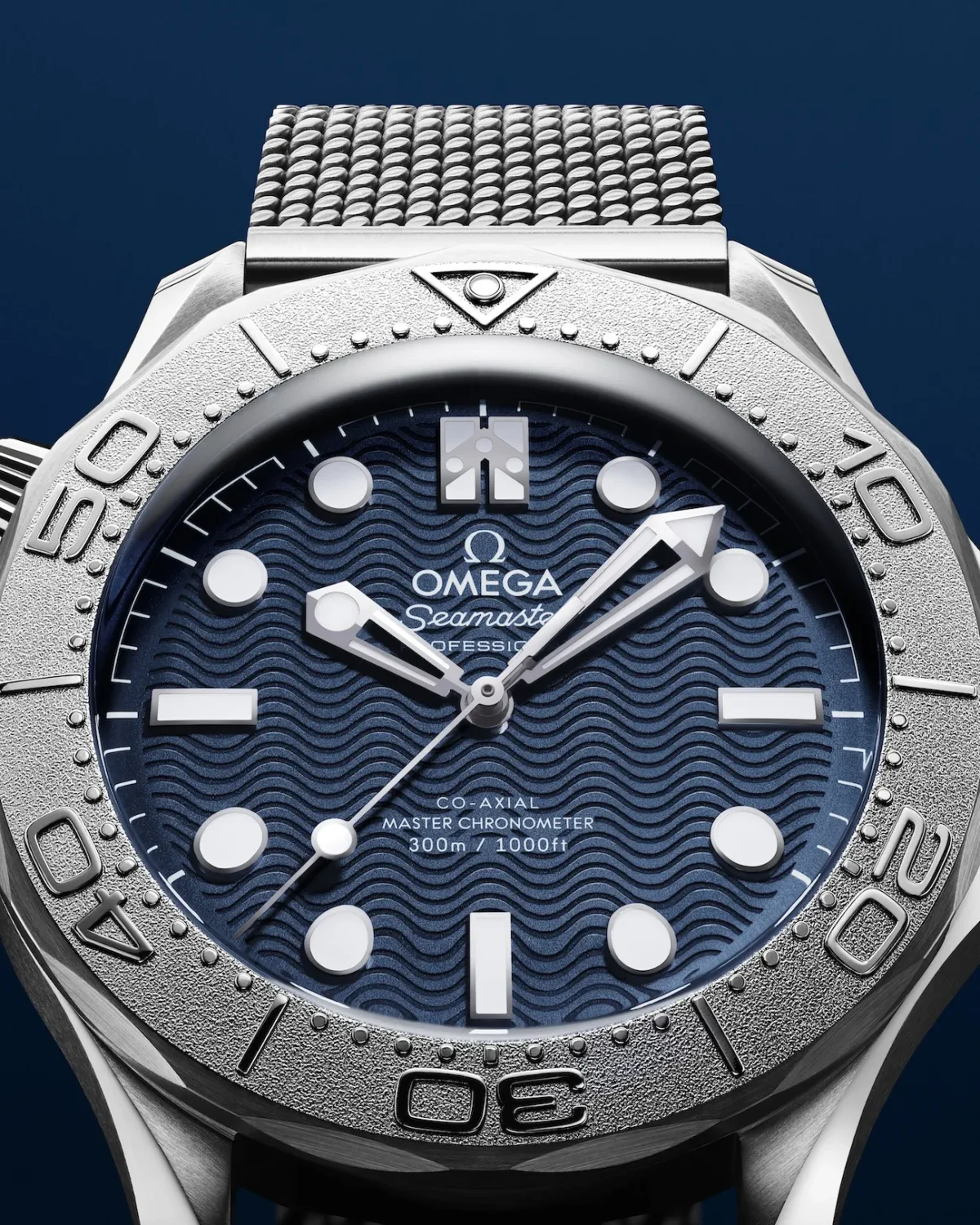 James Bond ou Spectre ? Avec la Seamaster Diver 300M, OMEGA vous fait choisir votre camp