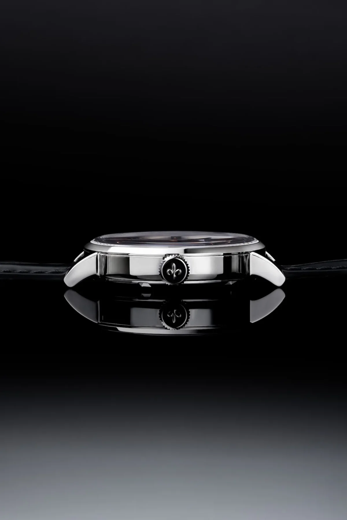 La Pequignet Attitude Onyx 39 mm fait entrer la pierre noire dans la collection permanente
