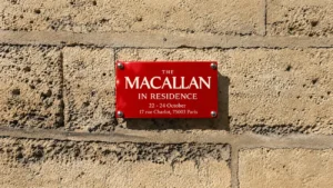 The Macallan in Residence installe son salon d’écoute rue Charlot à l'occasion d'Art Basel Paris 2026