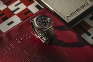 Porsche Design Chronograph 1 Utility, Hodinkee fait renaître le cadran militaire du Lemania 5100