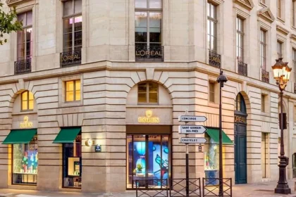 Rue Saint-Honoré, la couronne Rolex s’installe enfin chez elle