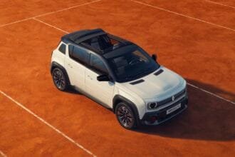 Renault 4 E-Tech Electric, une nouvelle jeunesse entre autonomie et prix serrés