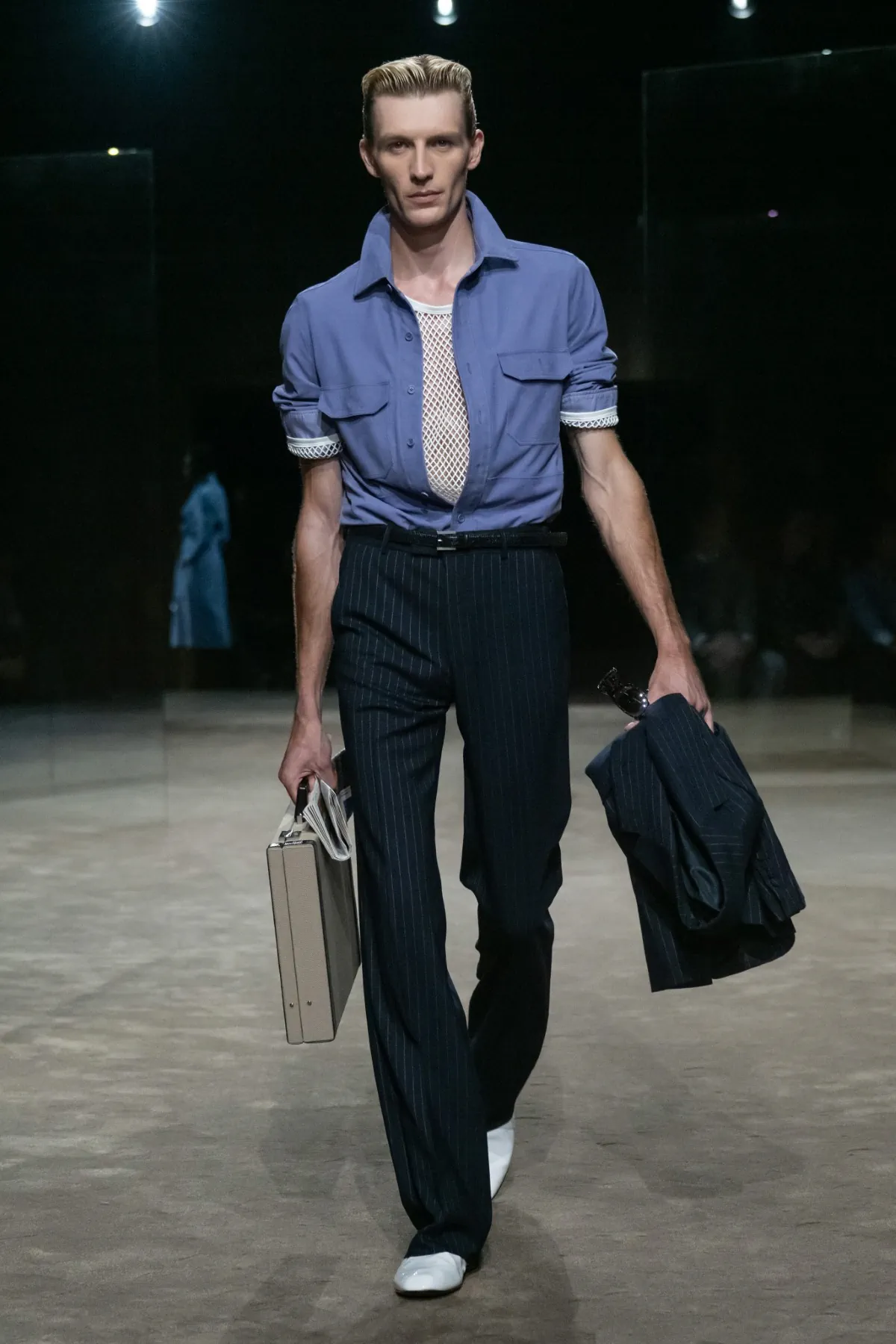 Chez Tom Ford, Haider Ackermann déshabille le costume pour le printemps 2027