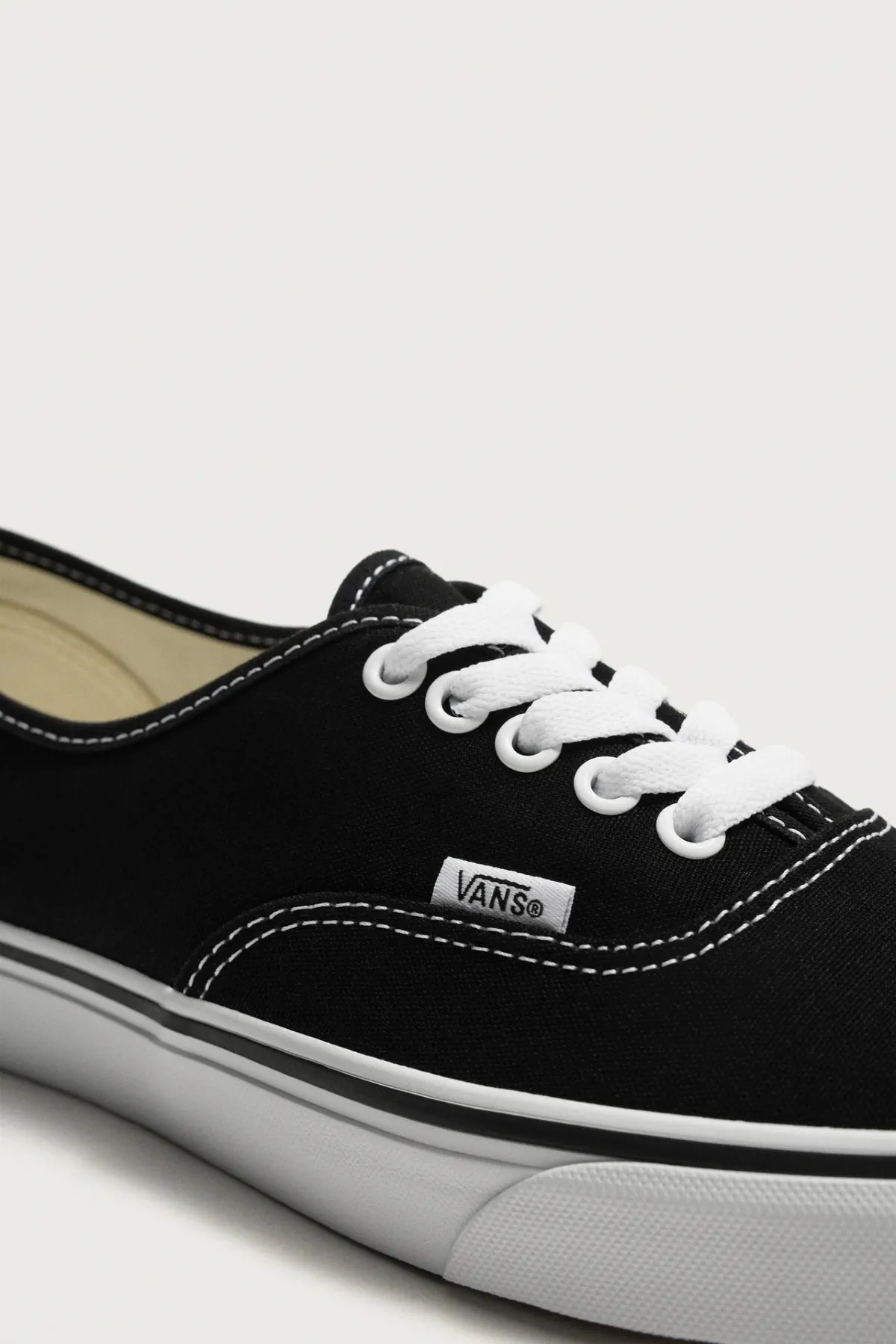 Vans s'invite chez ZARA, mais refuse (pour le moment) le jeu de la collaboration