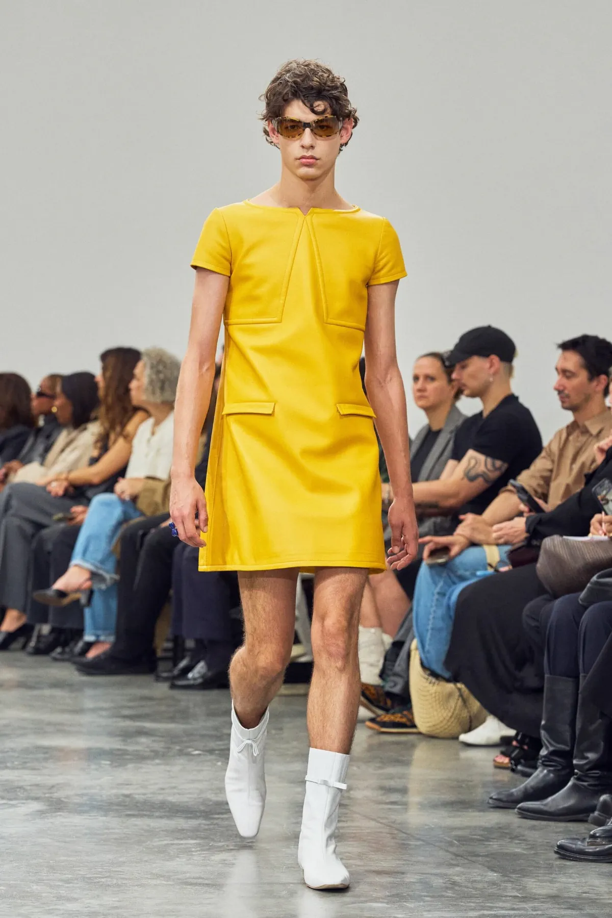 courreges Spring Summer 2027 Paris Fashion Week 10 Chez Courrèges, pour le printemps 2027, Drew Henry desserre les lignes et libère la couleur