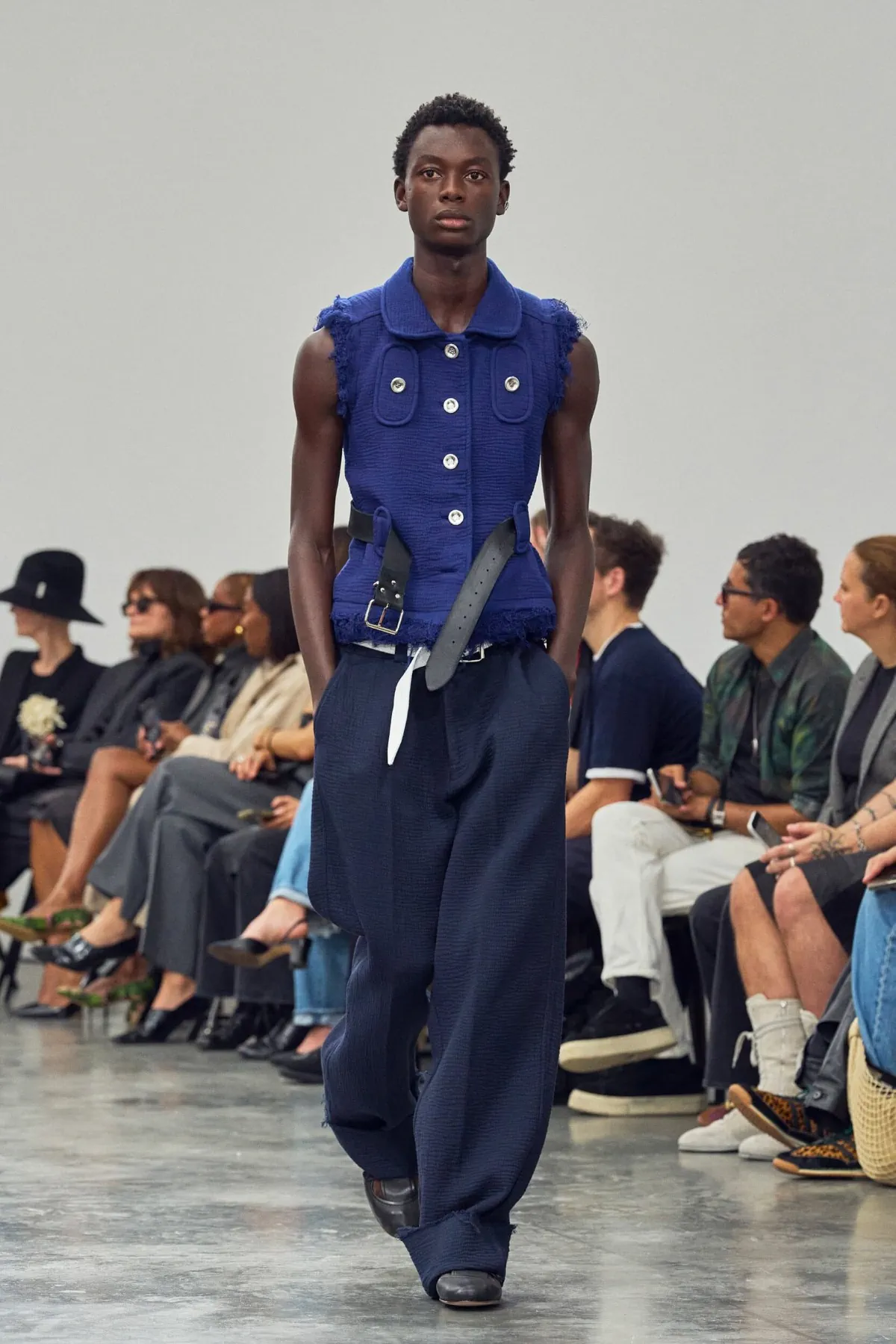 courreges Spring Summer 2027 Paris Fashion Week 9 Chez Courrèges, pour le printemps 2027, Drew Henry desserre les lignes et libère la couleur
